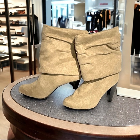 Body Central Shoes - Women’s heeled ‘suede’ boots by Body Central. Size: 6